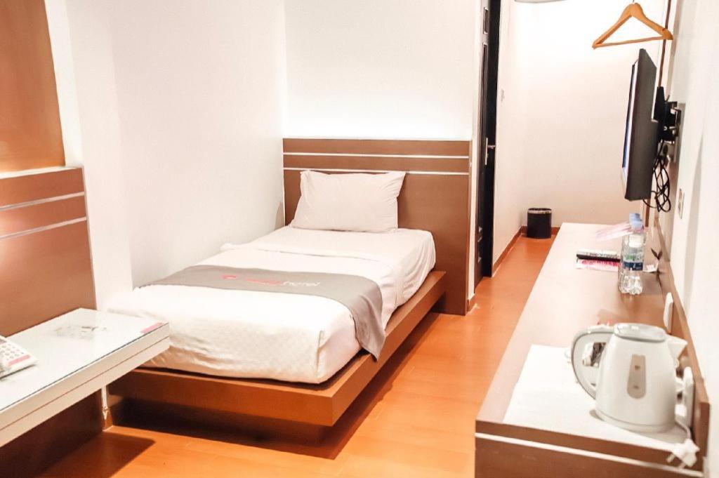 Neotel Hotel City Centre Tanjung Redep Zewnętrze zdjęcie
