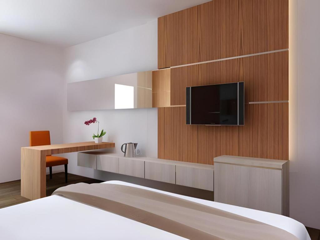 Neotel Hotel City Centre Tanjung Redep Zewnętrze zdjęcie