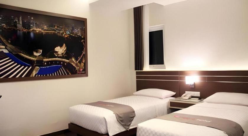 Neotel Hotel City Centre Tanjung Redep Zewnętrze zdjęcie
