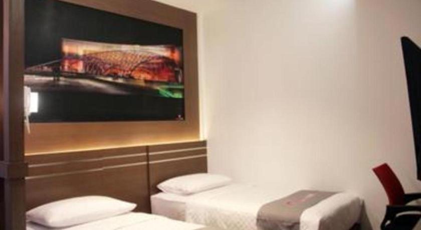 Neotel Hotel City Centre Tanjung Redep Zewnętrze zdjęcie