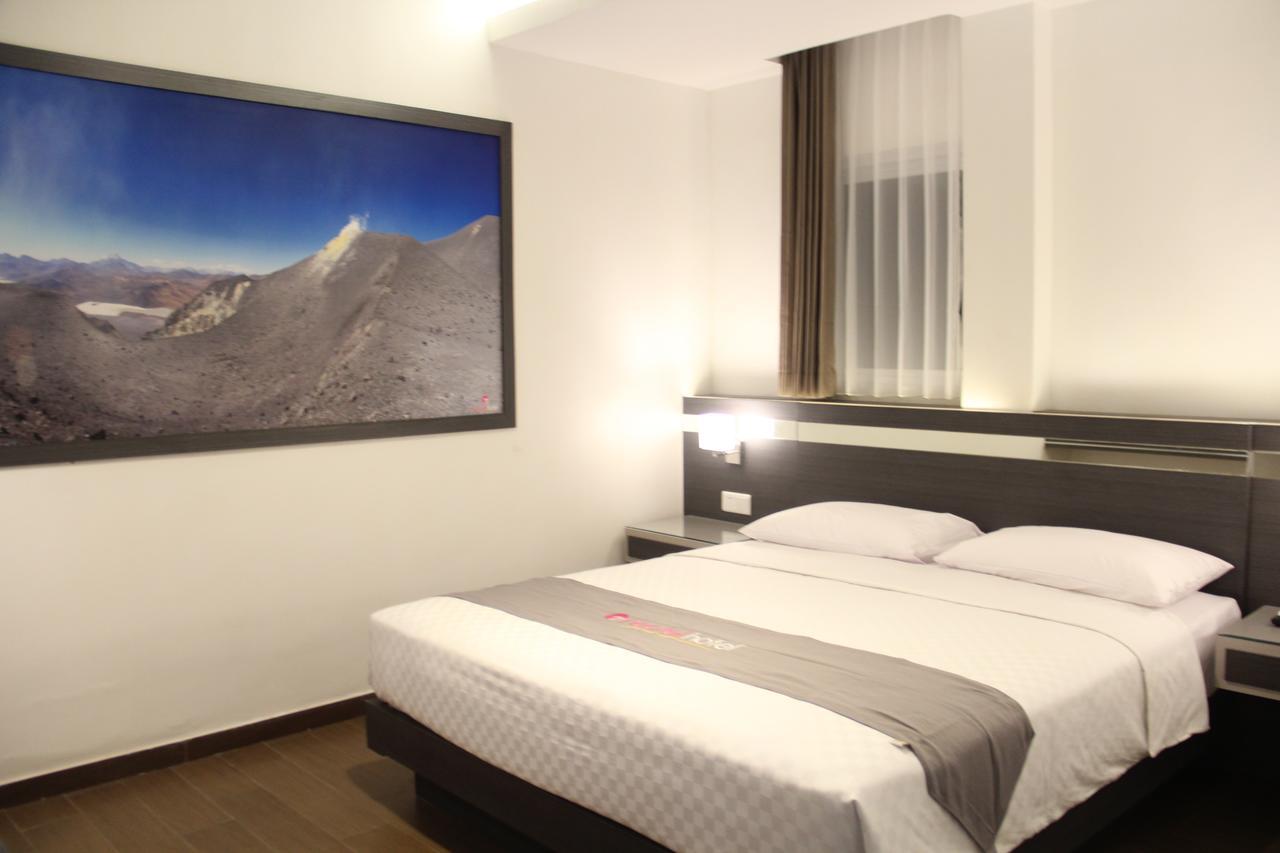 Neotel Hotel City Centre Tanjung Redep Zewnętrze zdjęcie